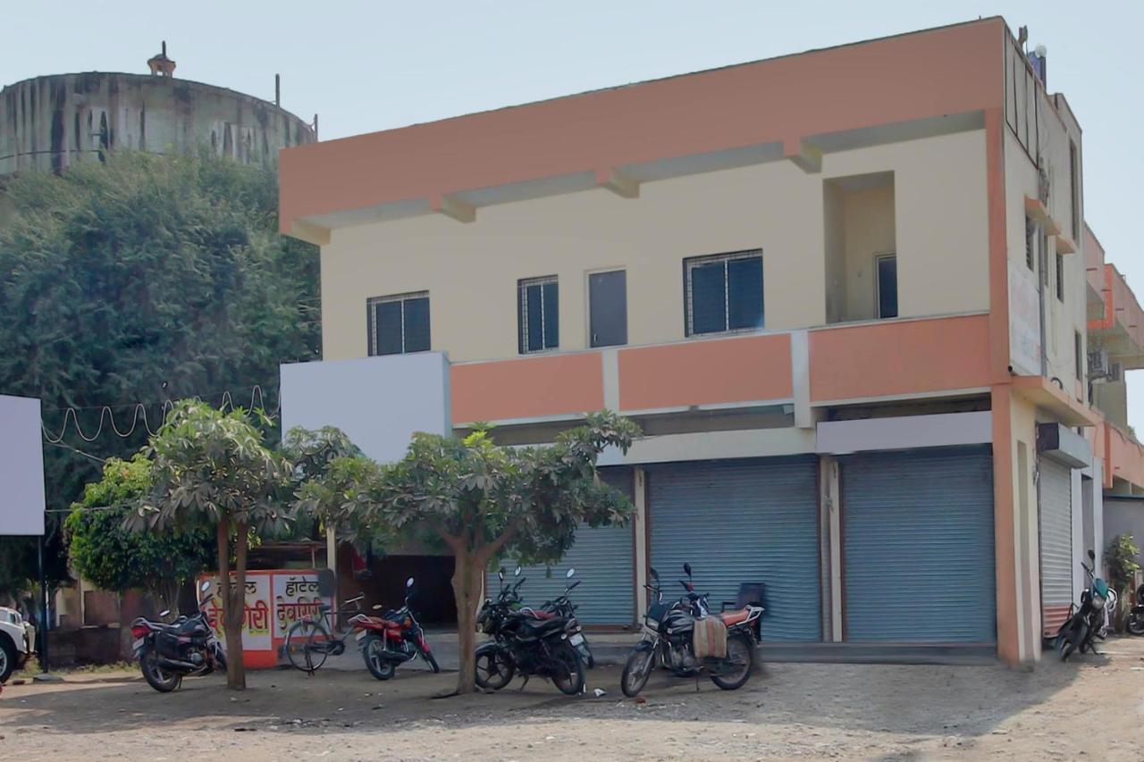Oyo 64897 Devgiri Lodge Sailu Exterior photo